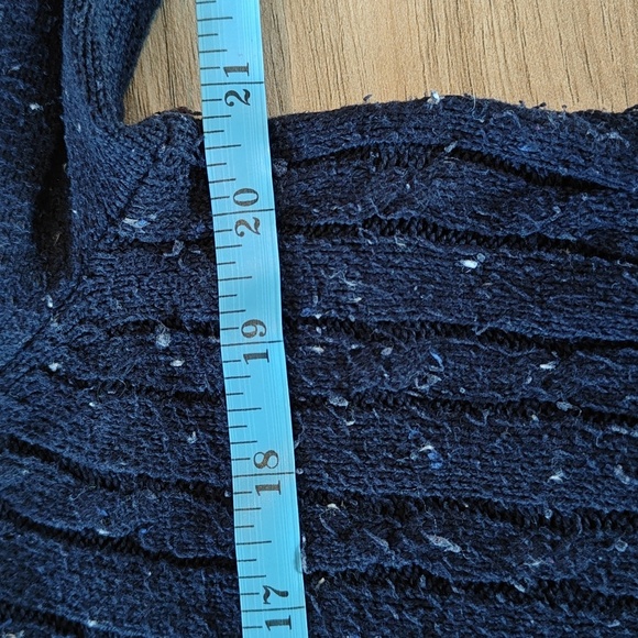 VGUC Navy sweater with button details - Picture 4 of 7